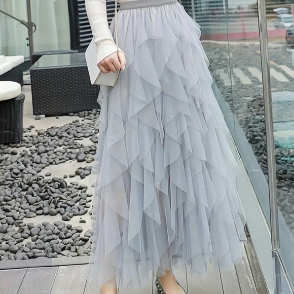 Elegant Gray Maxi Skirt - Picture 2 of 5